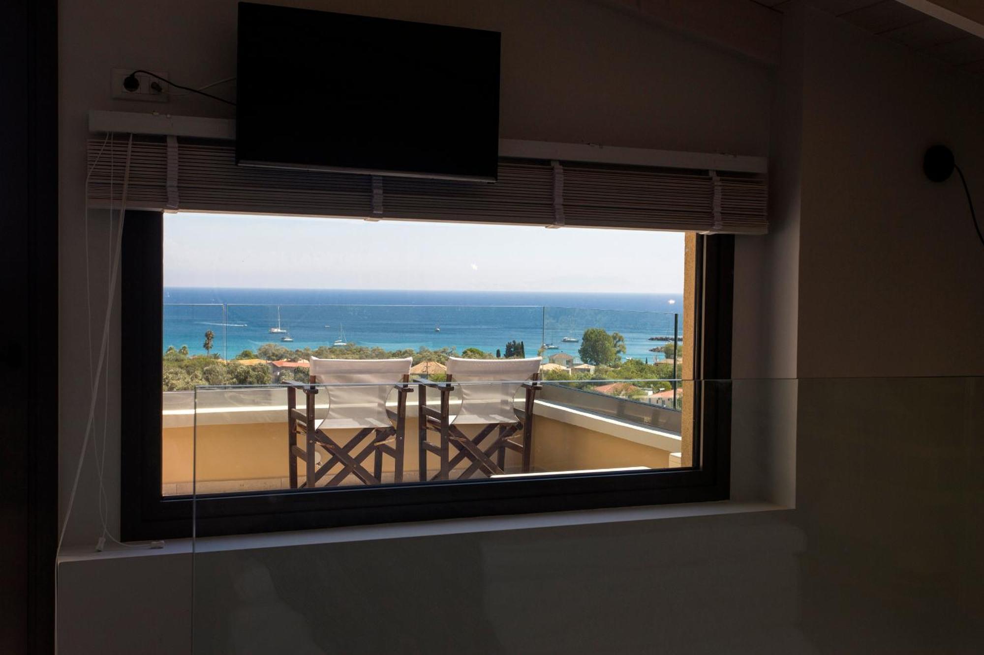 Golden Bay Suites & Maisonettes Parga Exterior photo