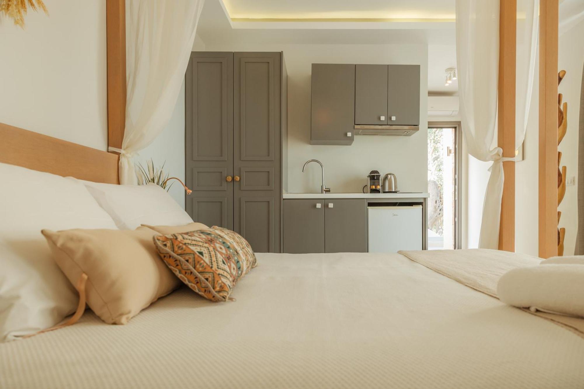 Golden Bay Suites & Maisonettes Parga Exterior photo